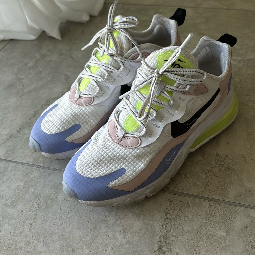 Nike Air Max 270 react